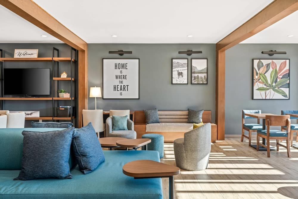 Everhome Suites Bozeman interior in Bozeman, MT — gallery photo 2