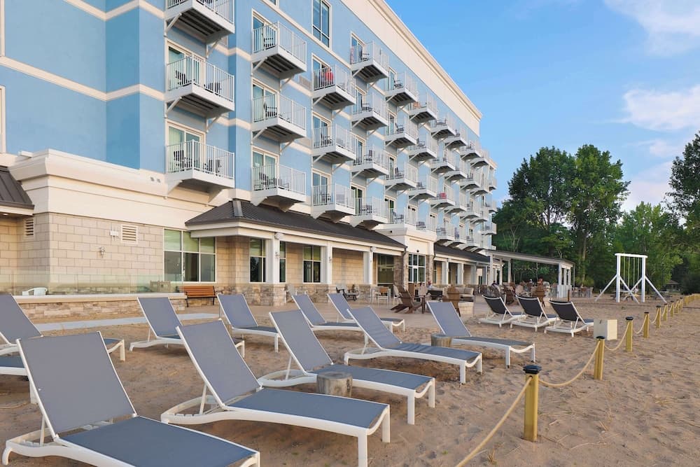 Hampton Inn & Suites Manistee Waterfront property views in Manistee, MI — gallery photo 3