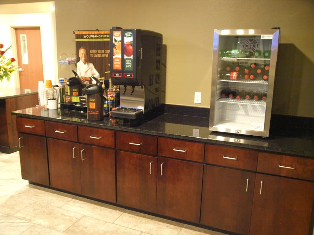 Cobblestone Inn & Suites - Vinton gallery photo in Vinton, LA — image 5
