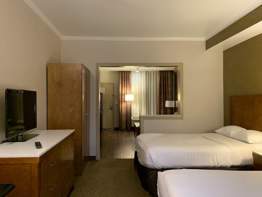 MainStay Suites John Wayne Airport by Choice Hotels gallery photo in Santa Ana, CA — image 96