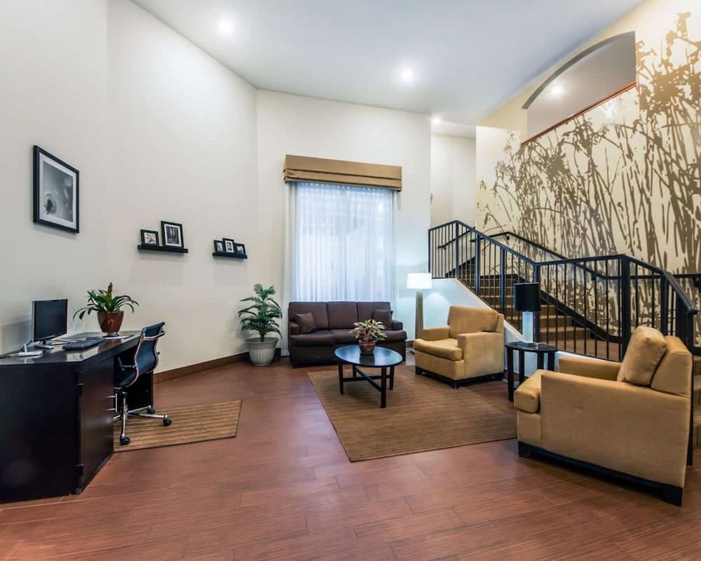 Sleep Inn & Suites Guthrie - Edmond North property views in Guthrie, OK — gallery photo 3