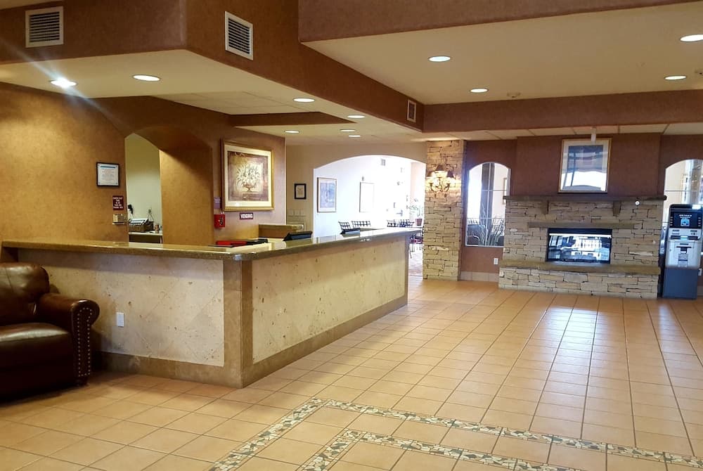 Baymont by Wyndham Belen NM interior in Belen, NM — gallery photo 2