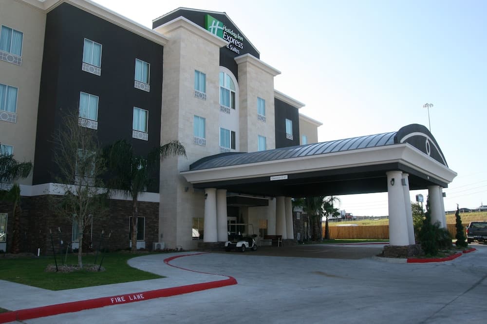Holiday Inn Express and Suites Corpus Christi North by IHG featured exterior or lobby in Corpus Christi, TX — similar hotel