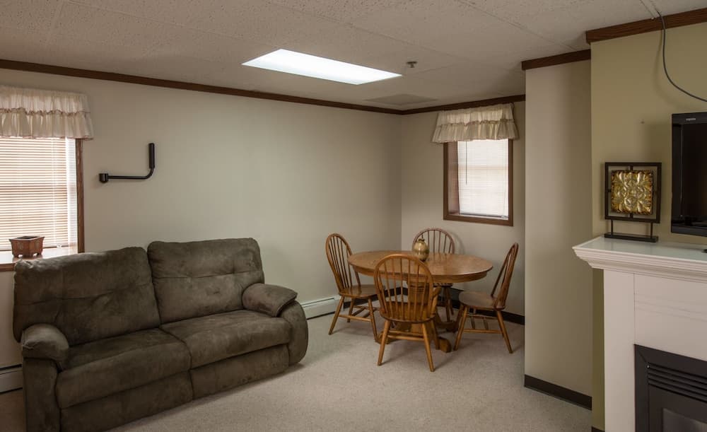 Sugarcreek Village Inn gallery photo in Sugarcreek, OH — image 31