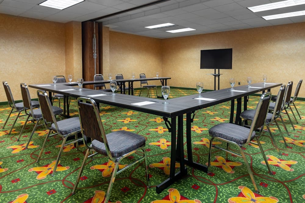 University Plaza Hotel gallery photo in Springfield, MO — image 4