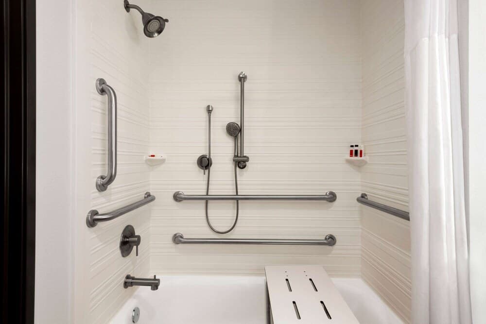 Days Inn & Suites by Wyndham Beaumont West / I-10 & Walden gallery photo in Beaumont, TX — image 43