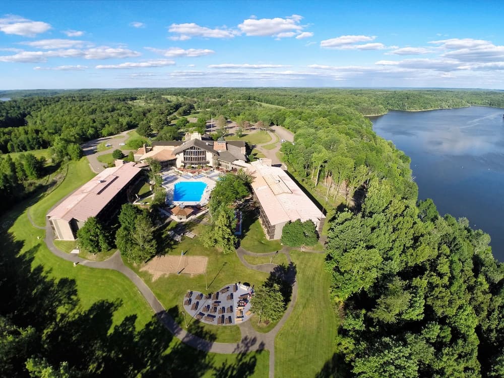 Salt Fork Lodge and Conference Center — hotel in Cambridge, Ohio