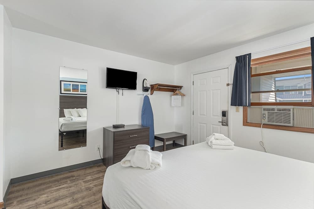 Snyder's Shoreline Inn gallery photo in Ludington, MI — image 198