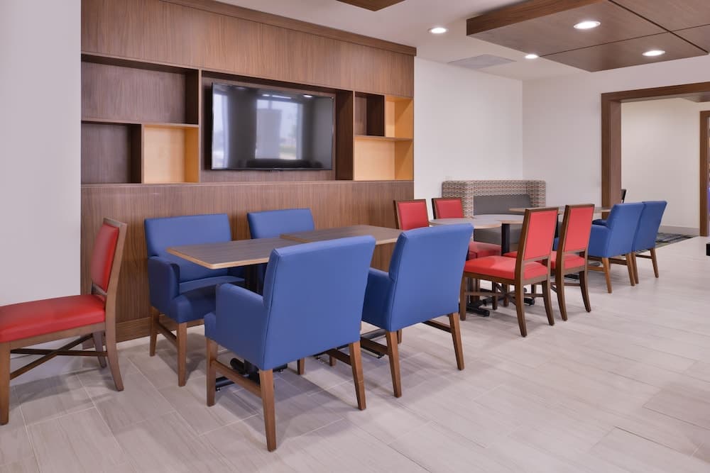 Holiday Inn Express Hotel & Suites Mesquite by IHG gallery photo in Mesquite, TX — image 47