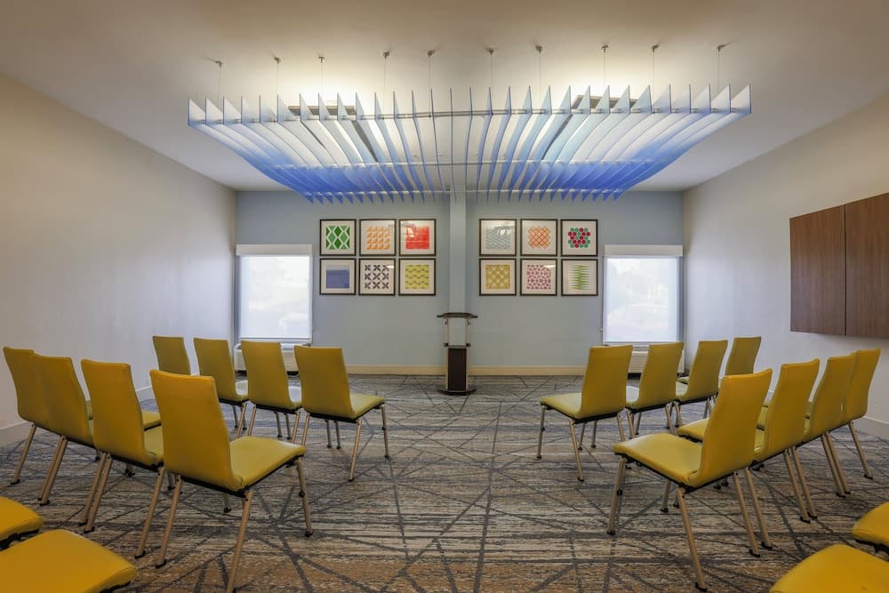 Holiday Inn Express Burlington by IHG gallery photo in Burlington, NC — image 54