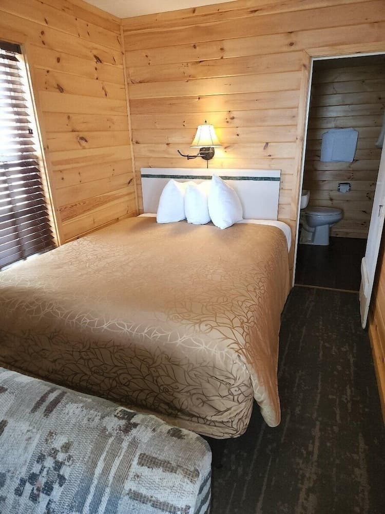 The Beach House property views in Mackinaw City, MI — gallery photo 3