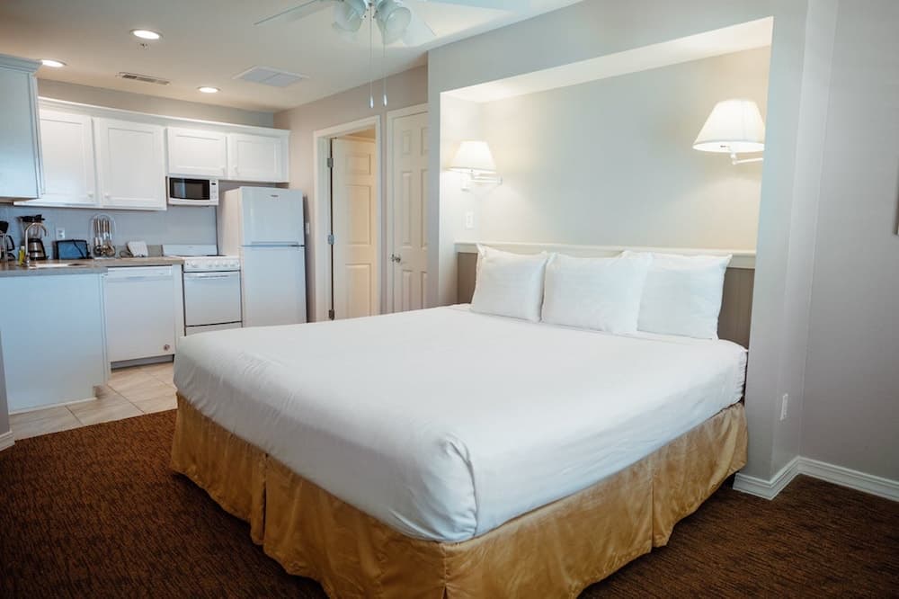 Holiday Inn Club Vacations Galveston Seaside Resort by IHG interior in Galveston, TX — gallery photo 2