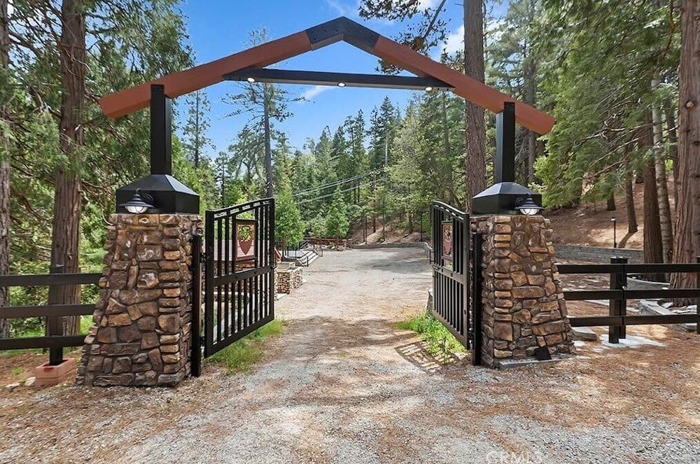 Arrowhead Ranch Retreat and Conference featured exterior or lobby in Lake Arrowhead, CA — similar hotel