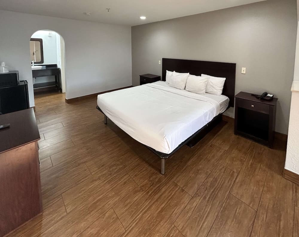 Motel 6 Denham Springs, LA property views in Denham Springs, LA — gallery photo 3