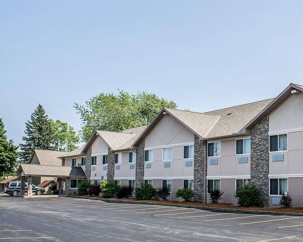 Quality Inn & Suites Sturgeon Bay featured exterior or lobby in Sturgeon Bay, WI — similar hotel