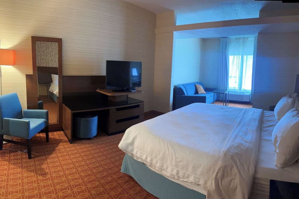 Comfort Inn & Suites property views in Watervliet, MI — gallery photo 3