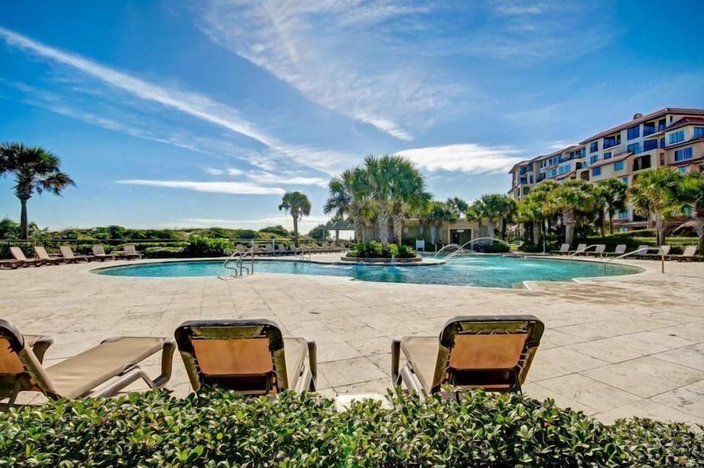 1852 - Turtle Dunes interior in Fernandina Beach, FL — gallery photo 2