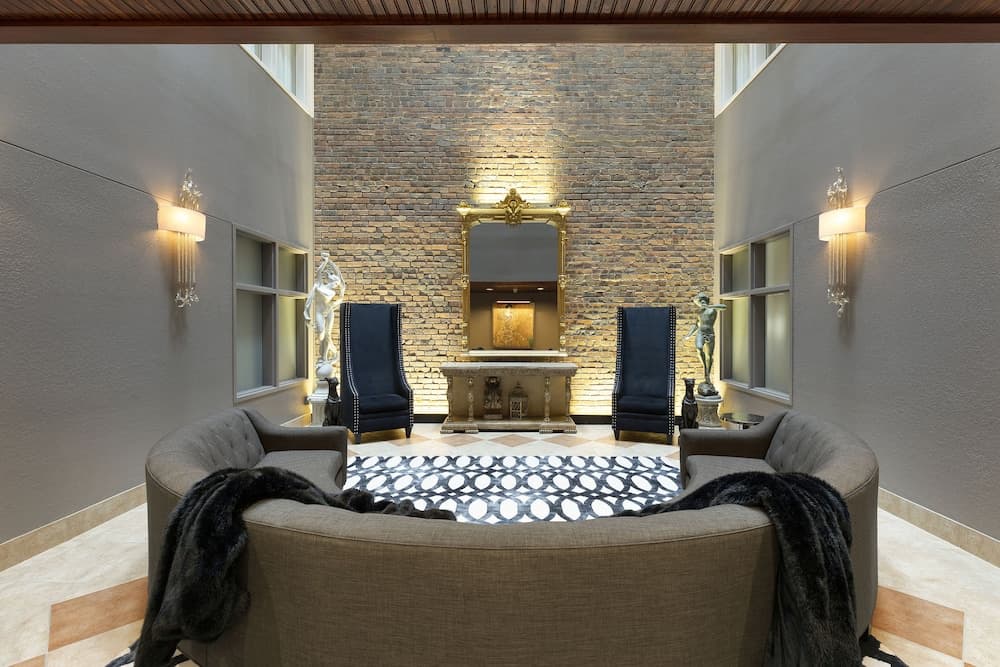 Des Lux Hotel gallery photo in Des Moines, IA — image 59