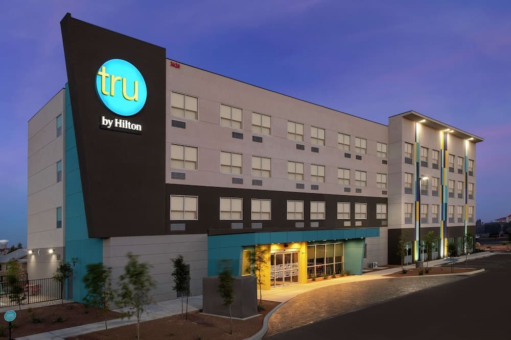 Tru By Hilton El Paso East Loop 375 featured exterior or lobby in El Paso, TX — similar hotel