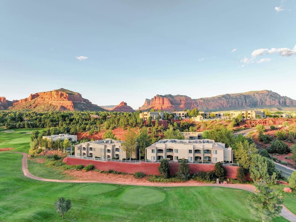 Hilton Vacation Club Ridge on Sedona featured exterior or lobby in Sedona, AZ — similar hotel