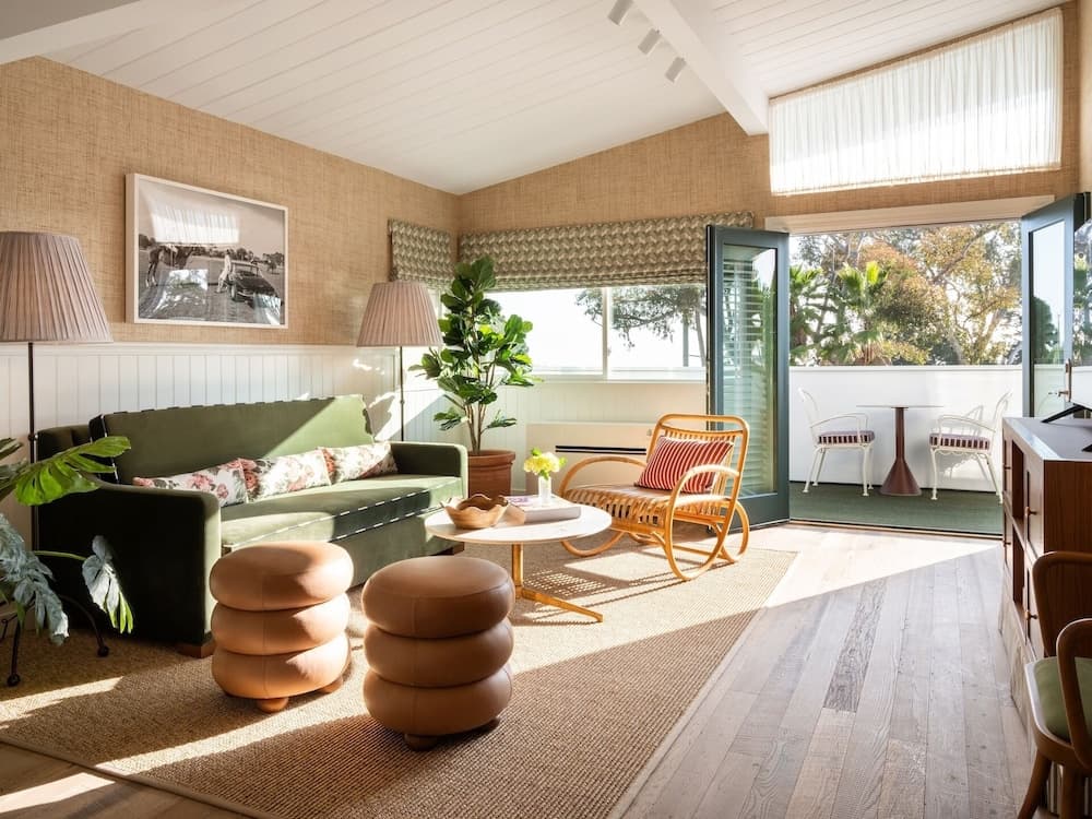 Le Petit Pali Laguna Beach featured exterior or lobby in Laguna Beach, CA — similar hotel
