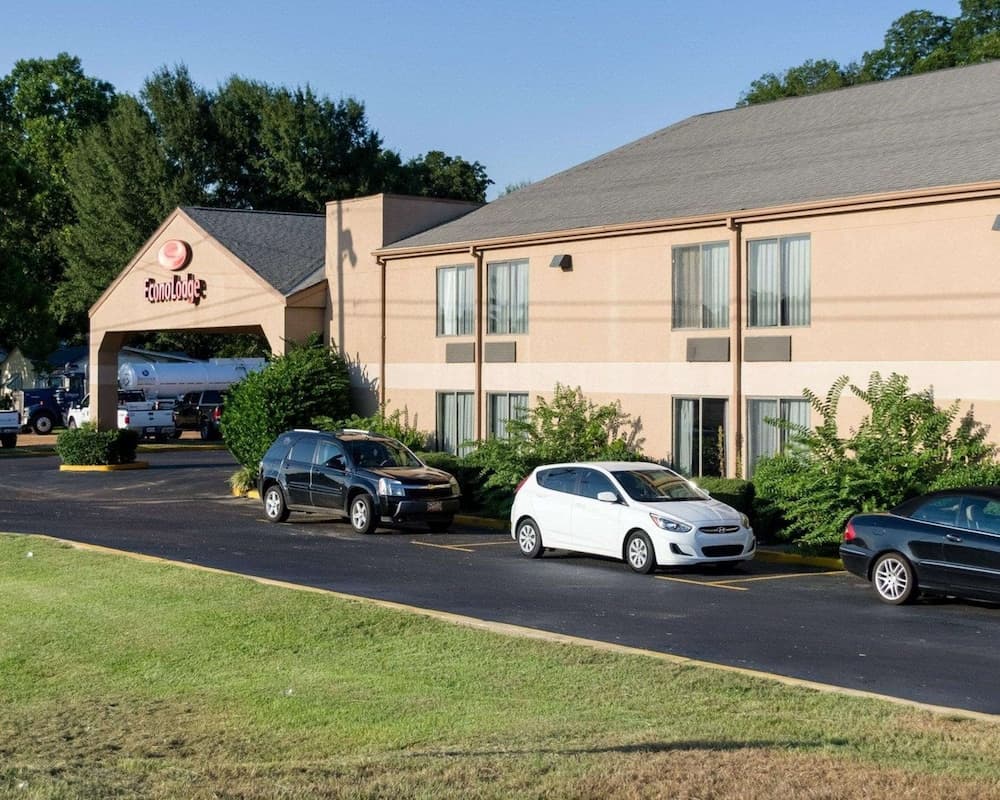 Econo Lodge Yazoo City featured exterior or lobby in Yazoo City, MS — similar hotel