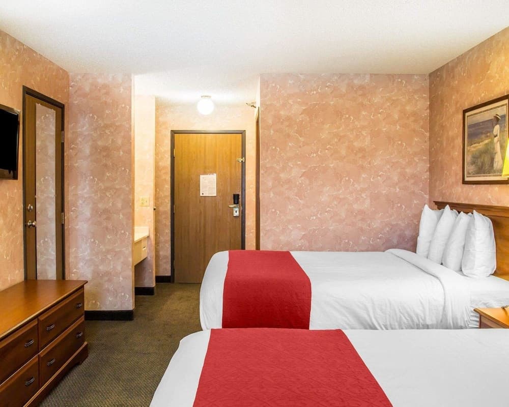 Econo Lodge Longmont East gallery photo in Longmont, CO — image 47
