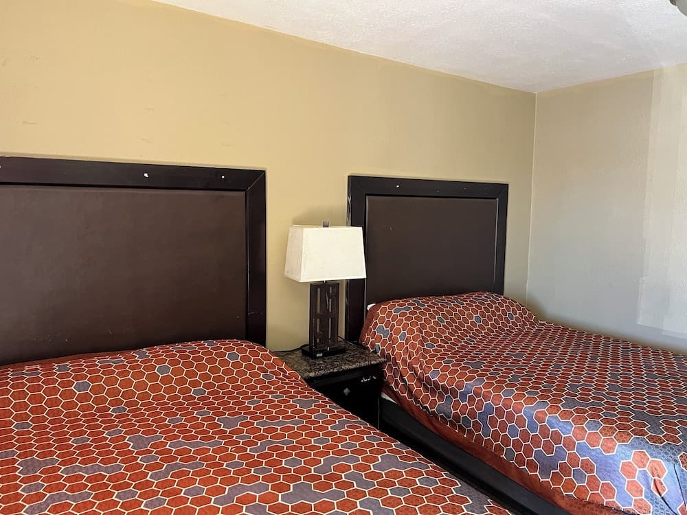 Sai Park Motel gallery photo in Lancaster, CA — image 7