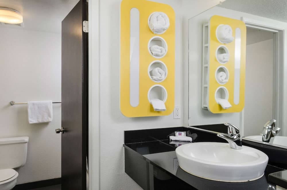 Ramada by Wyndham Merced gallery photo in Merced, CA — image 5