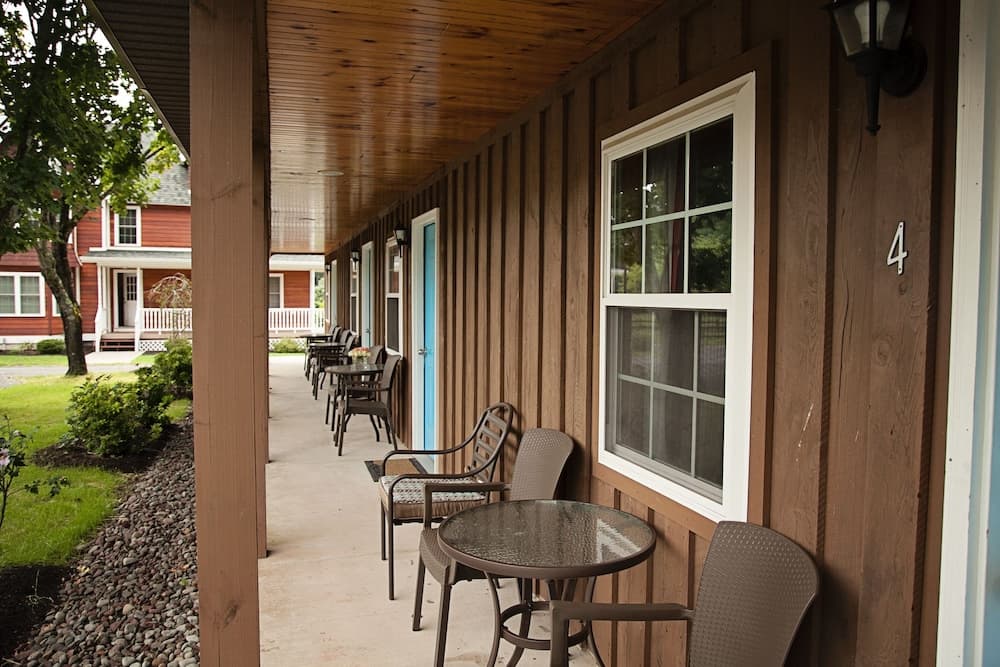 Blue Hill Lodge gallery photo in Claryville — image 56