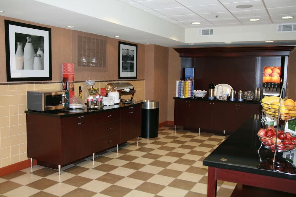 Hampton Inn Las Vegas North Speedway gallery photo in North Las Vegas, NV — image 10