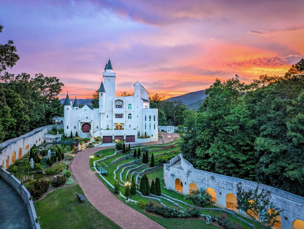 Uhuburg Castle property views in Helen, GA — gallery photo 3