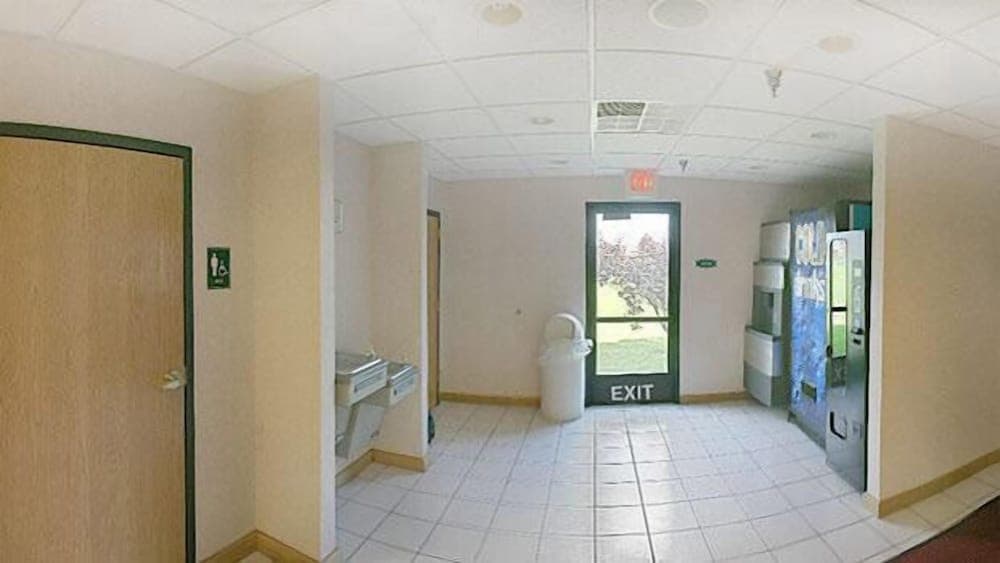 Hampton Inn Sturgis-Lagrange Area gallery photo in Sturgis, MI — image 37
