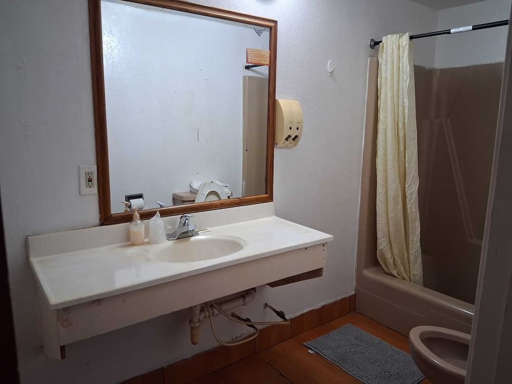 Hotel O Colonial Inn Brownsville Tx gallery photo in Brownsville, TX — image 15