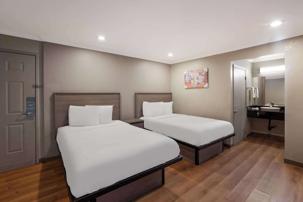 Econo Lodge Vallejo Fairgrounds gallery photo in Vallejo, CA — image 9