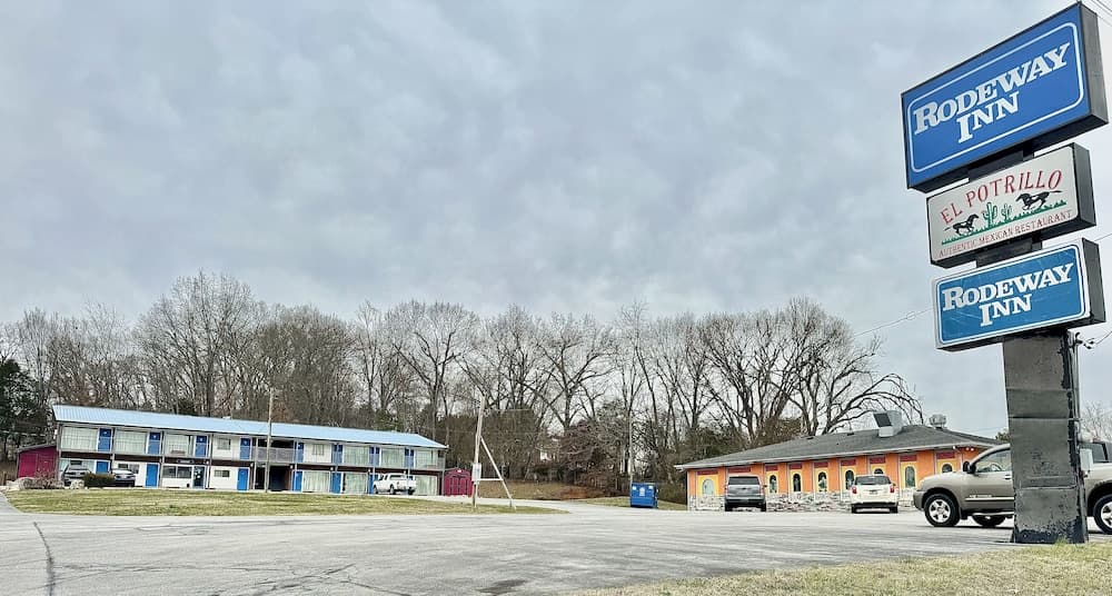 Rodeway Inn Church Hill - Tri Cities Area — hotel in Church Hill, Tennessee