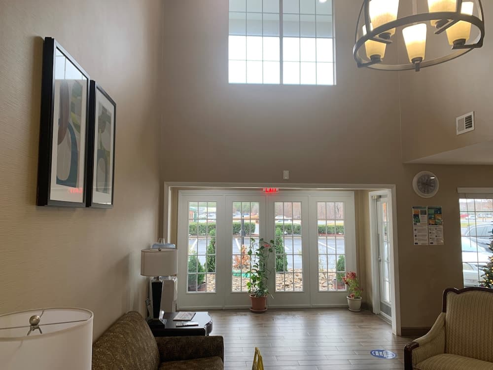 Quality Inn Seneca Clemson Area US-123 interior in Seneca, SC — gallery photo 2