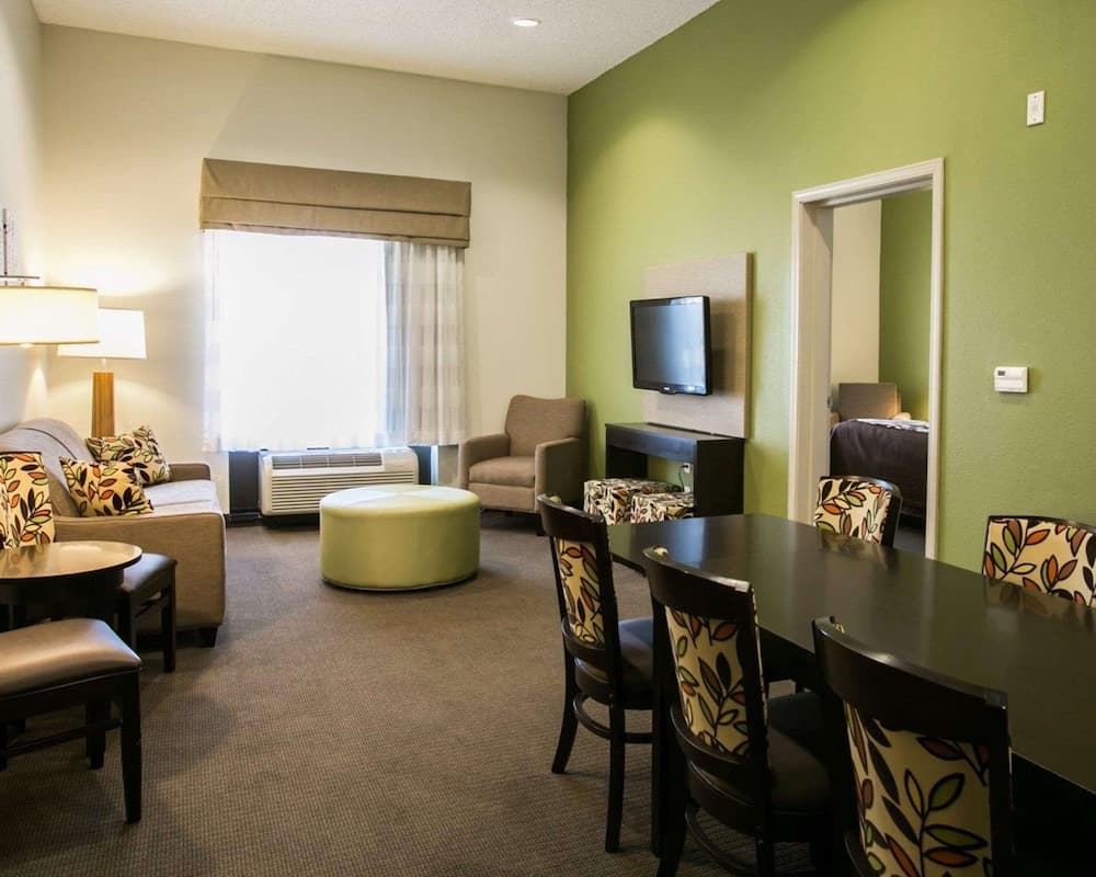 Sleep Inn & Suites Dripping Springs - Austin Area gallery photo in Dripping Springs, TX — image 4