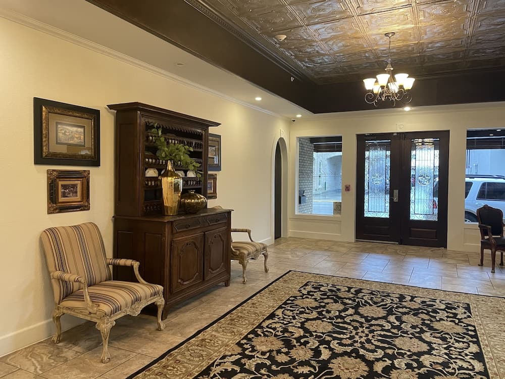 The Alcalde Hotel interior in Gonzales, TX — gallery photo 2