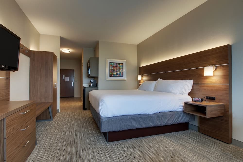 Holiday Inn Express Hotel & Suites Vernon College Area by IHG property views in Vernon, TX — gallery photo 3