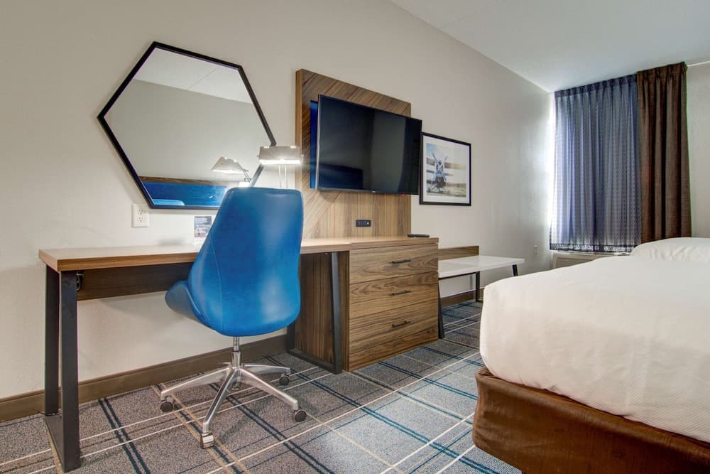 Comfort Suites Airport gallery photo in Newport News, VA — image 28