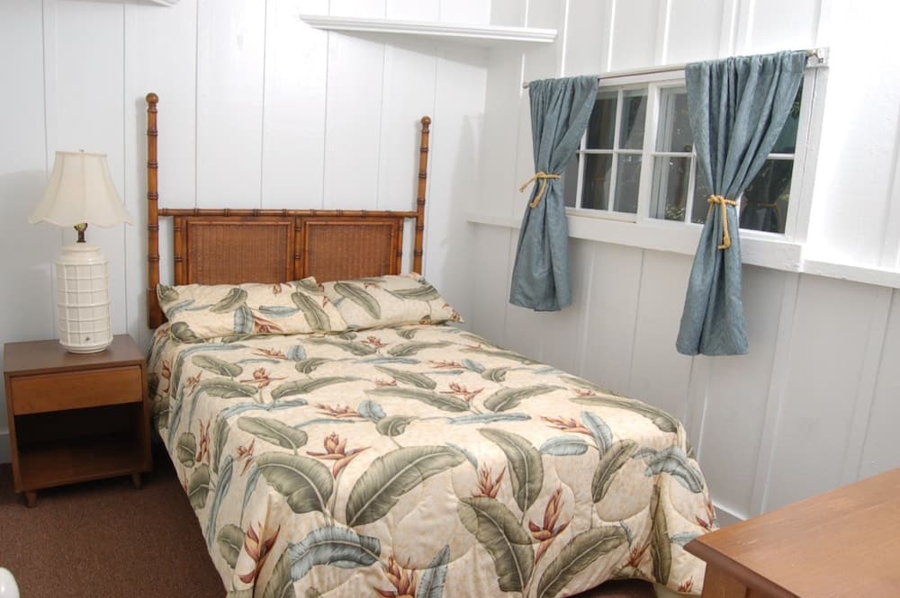 Lava Lodge at Hale Kilauea property views in Volcano, HI — gallery photo 3