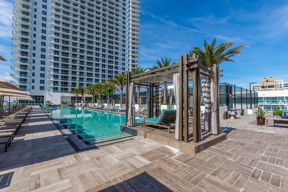 Hollywood Beach HHouse Rentals interior in Hollywood, FL — gallery photo 2