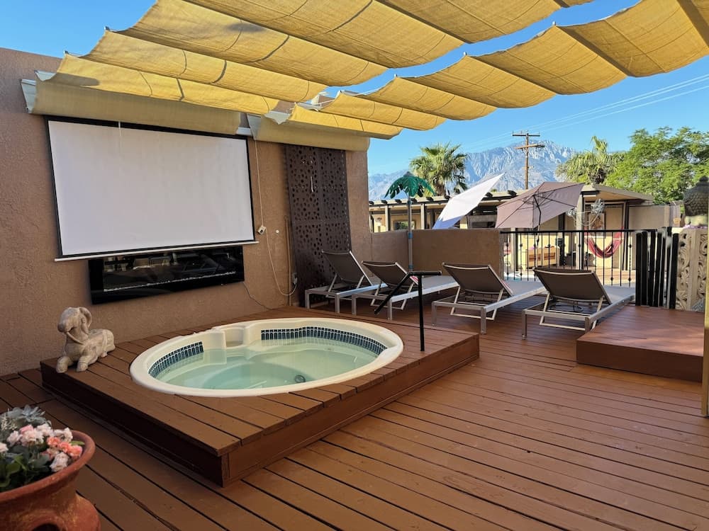 Mi Kasa Hot Springs 420, Adults only, Clothing Optional featured exterior or lobby in Desert Hot Springs, CA — similar hotel