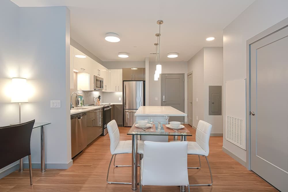 Global Luxury Suites Downtown Providence gallery photo in Providence, RI — image 97