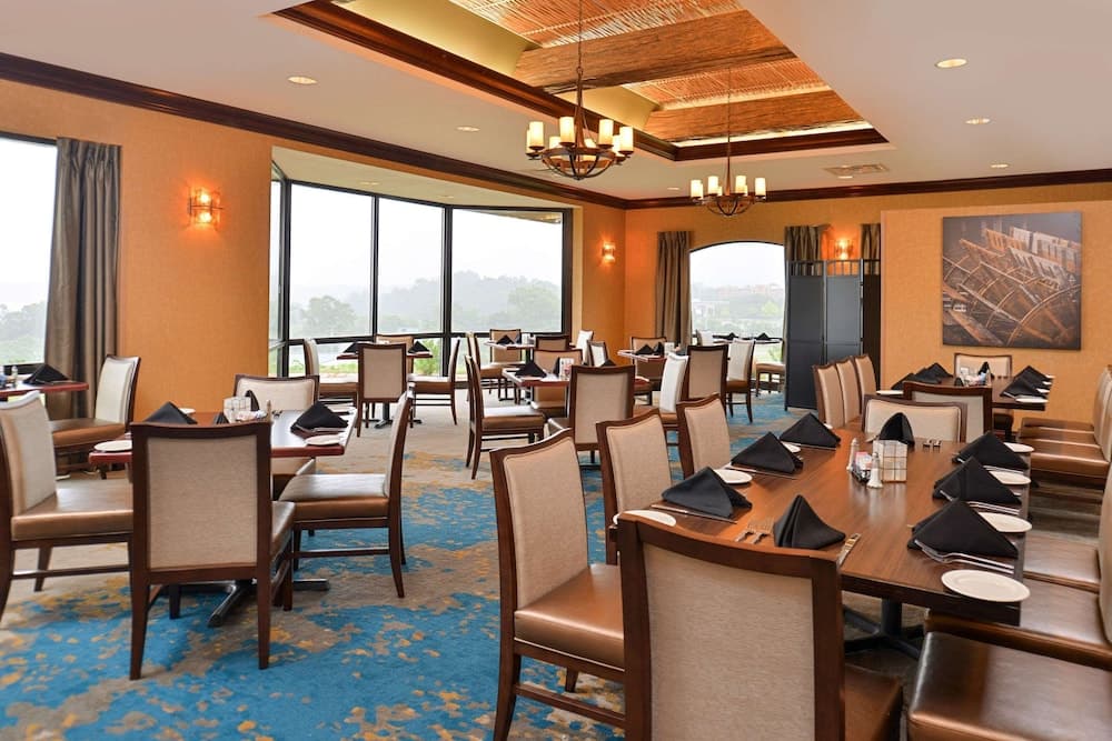 Hotel Vue, Ascend Hotel Collection property views in Natchez, MS — gallery photo 3
