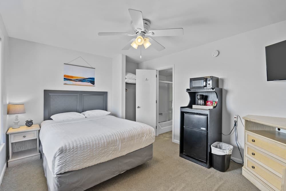 The Beach House gallery photo in Carolina Beach, NC — image 84