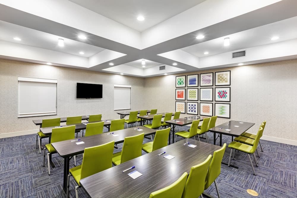 Holiday Inn Express Hotel & Suites PORT ARTHUR by IHG gallery photo in Port Arthur, TX — image 22