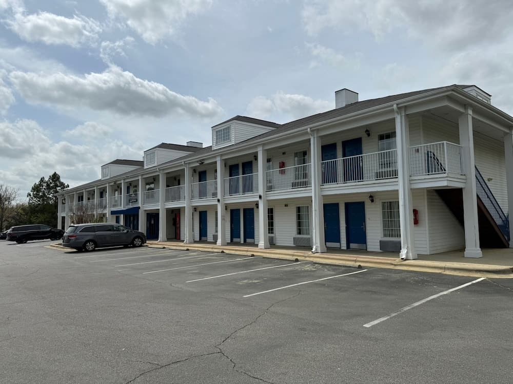 Brentwood Inn & Suites featured exterior or lobby in Roanoke Rapids, NC — similar hotel