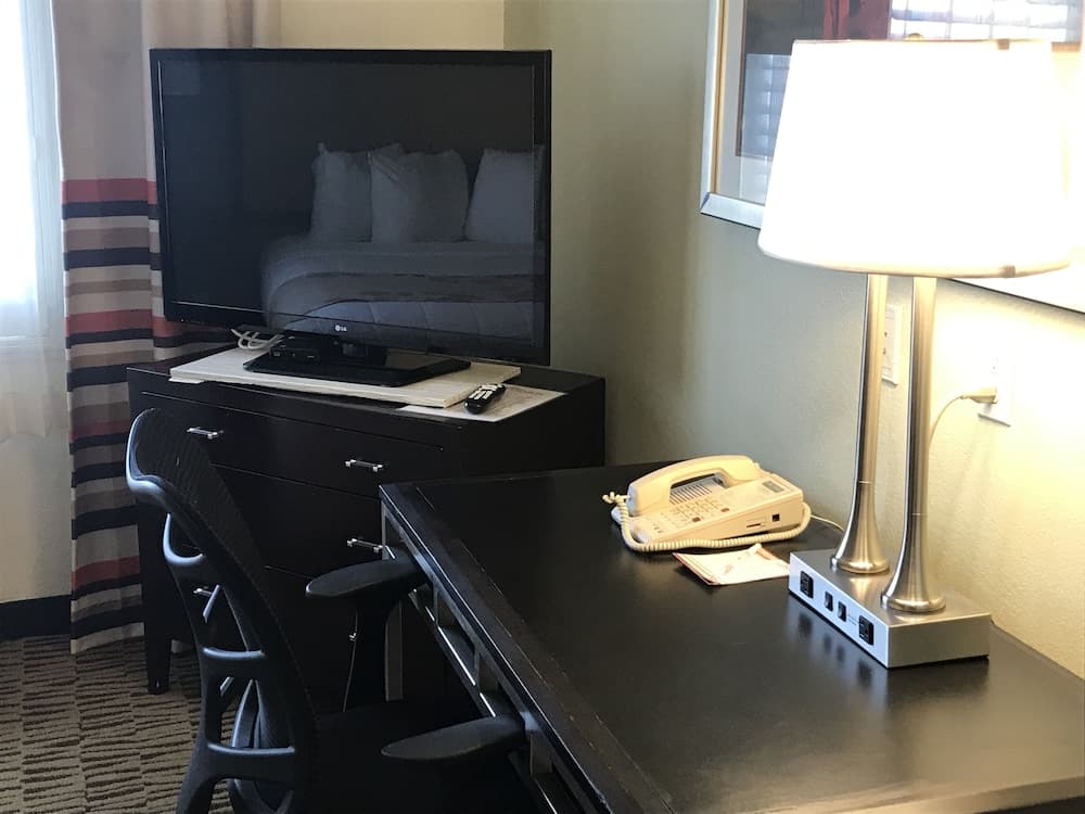 Hawthorn Suites by Wyndham Victorville gallery photo in Victorville, CA — image 14